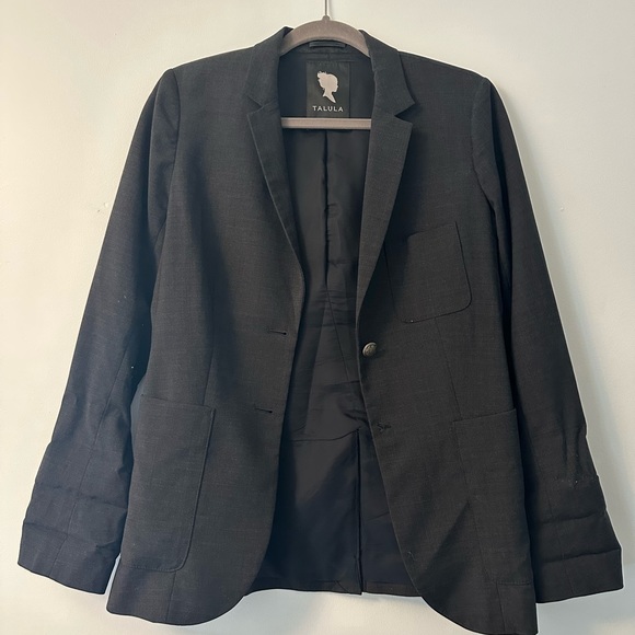 Aritzia- Talula Gray Blazer, Size 6 - Picture 1 of 3